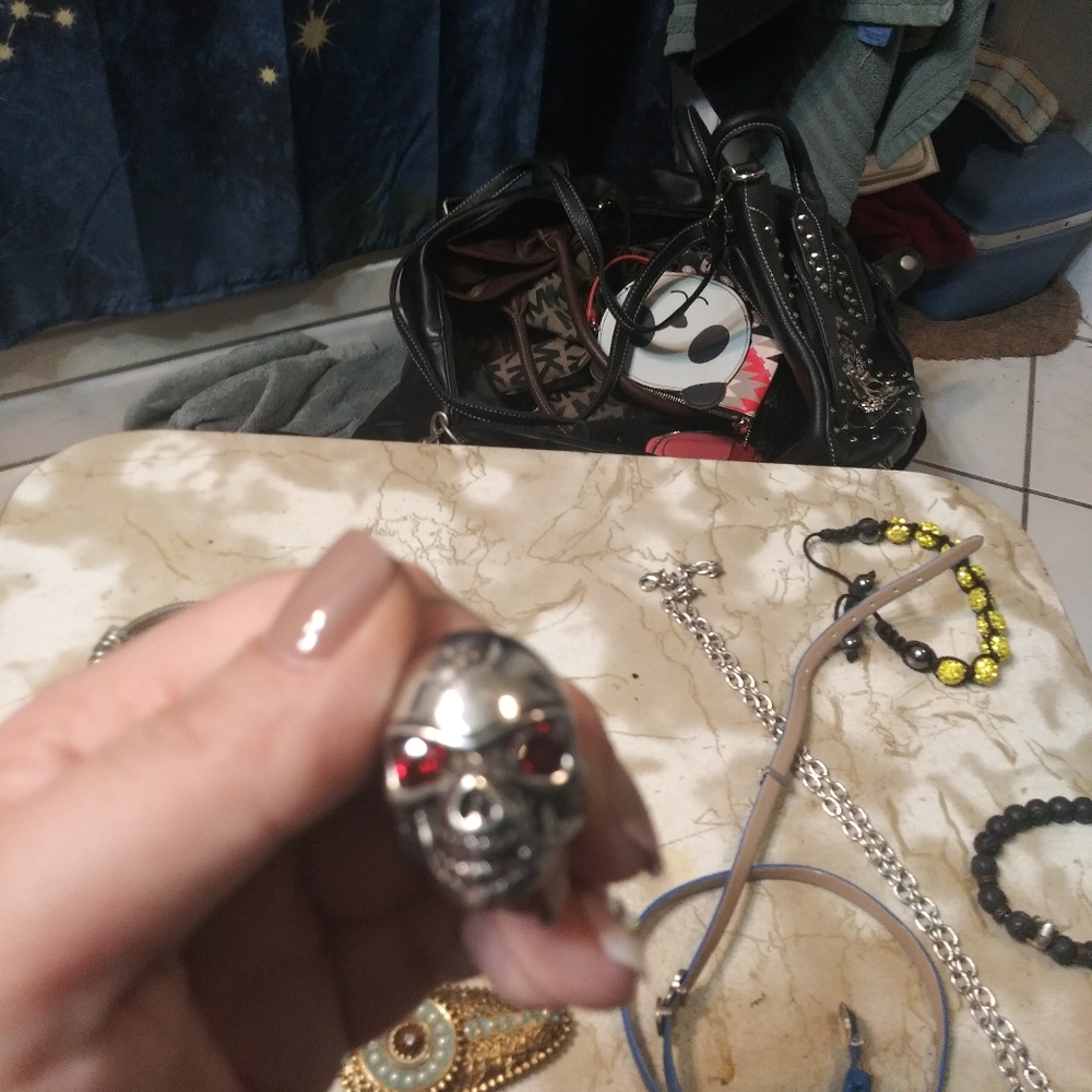 Jewelry - Picture 4 of 6